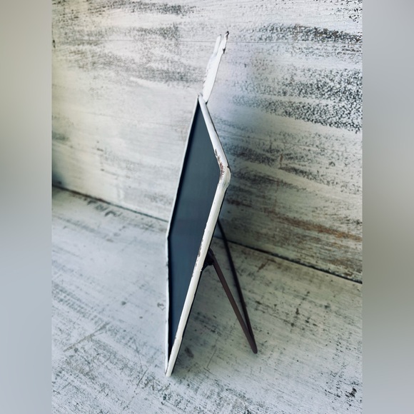 *Farmhouse Chicken Chalkboard Easel - Picture 8 of 15